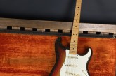 Fender 1975 Stratocaster.jpg